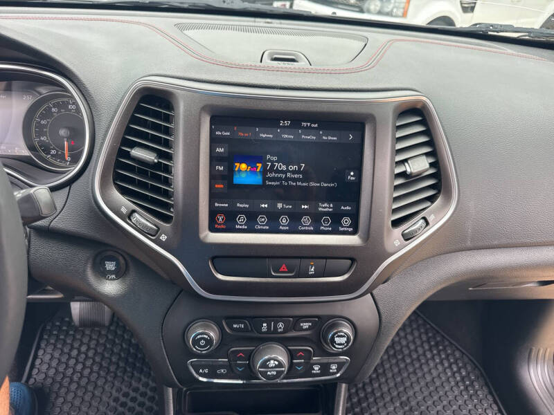 2022 Jeep Cherokee Trailhawk