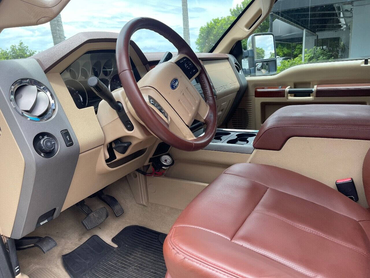 2012 FORD F-250 Pickup - $22,900