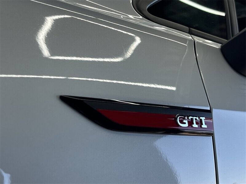 2024 Volkswagen Golf GTI Autobahn