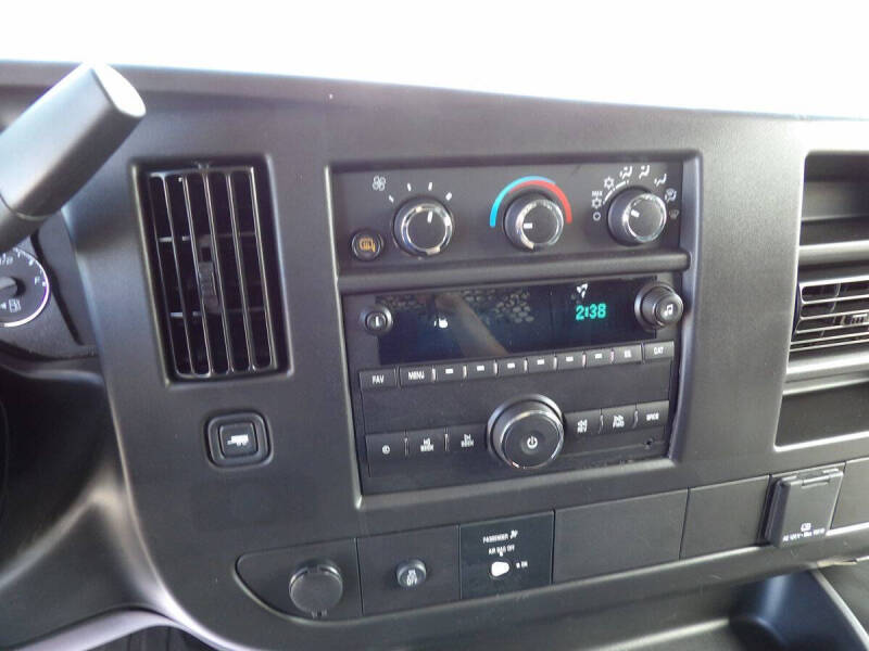 2025 Chevrolet Express 2500