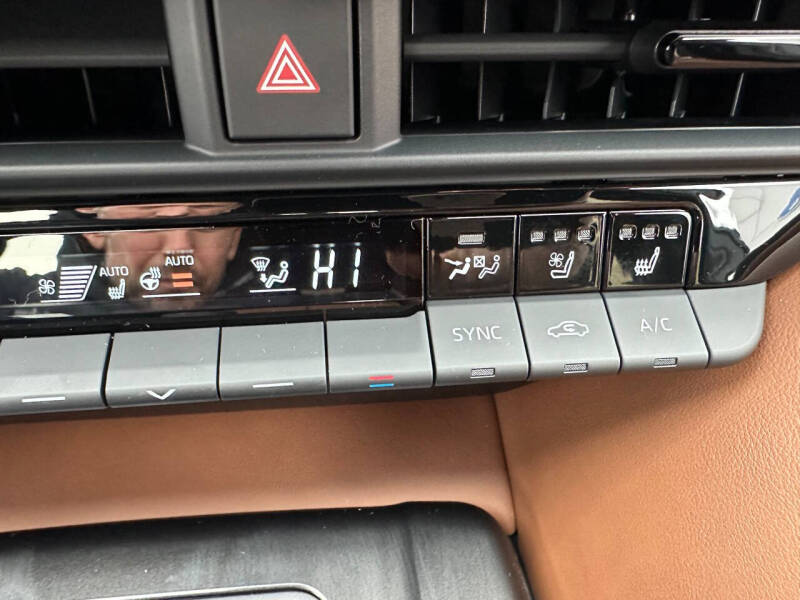 2025 Toyota Crown Signia