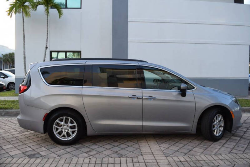 2017 Chrysler Pacifica Touring
