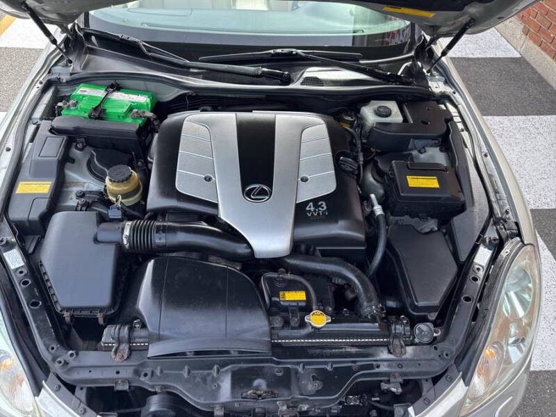2004 Lexus SC 430