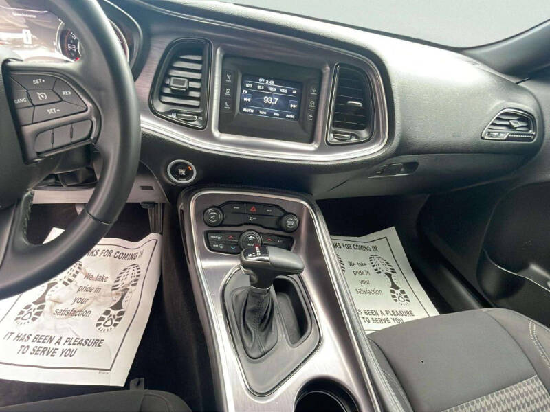 2015 Dodge Challenger SXT