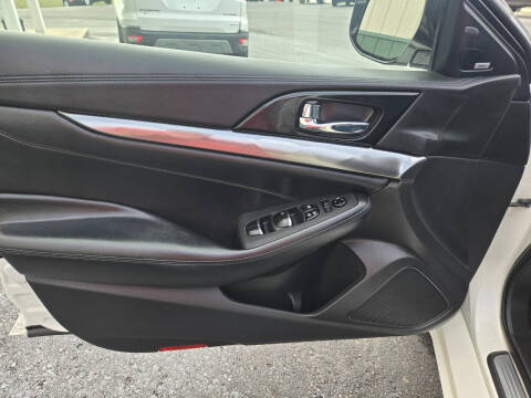 2017 Nissan Maxima 3.5 SR