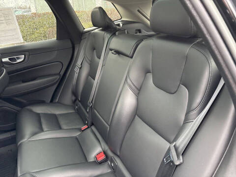 2023 Volvo XC60 B5 Core