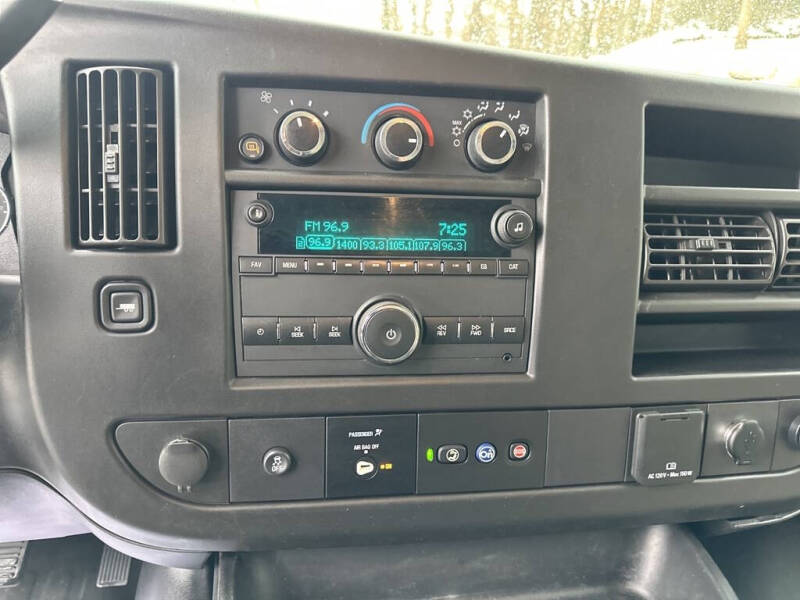 2021 Chevrolet Express 2500