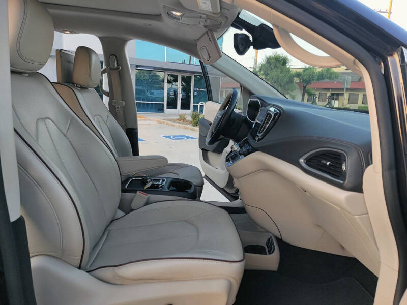 2017 Chrysler Pacifica Limited