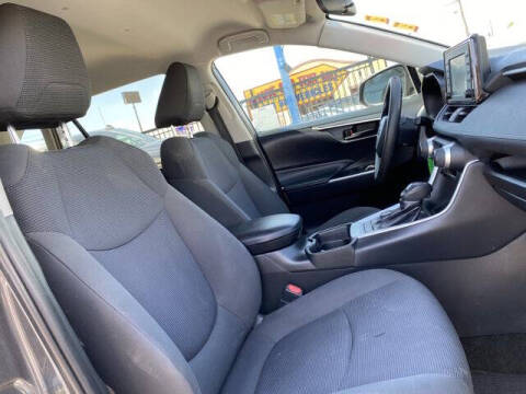 2019 Toyota RAV4 Hybrid LE