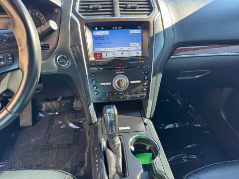 2017 Ford Explorer Platinum