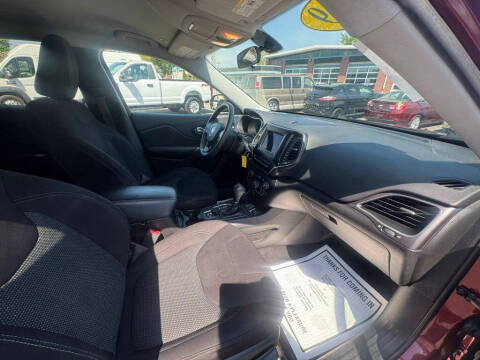 2019 Jeep Cherokee Latitude