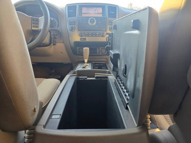 2012 Nissan Armada SV