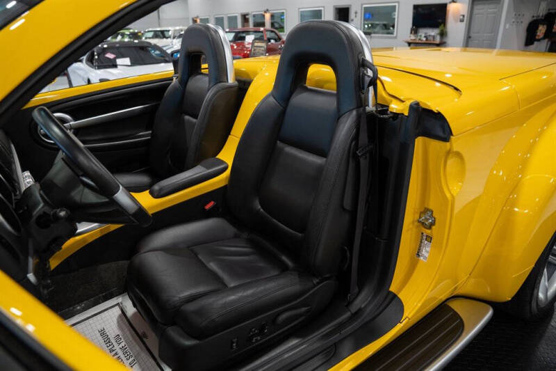 2004 Chevrolet SSR LS