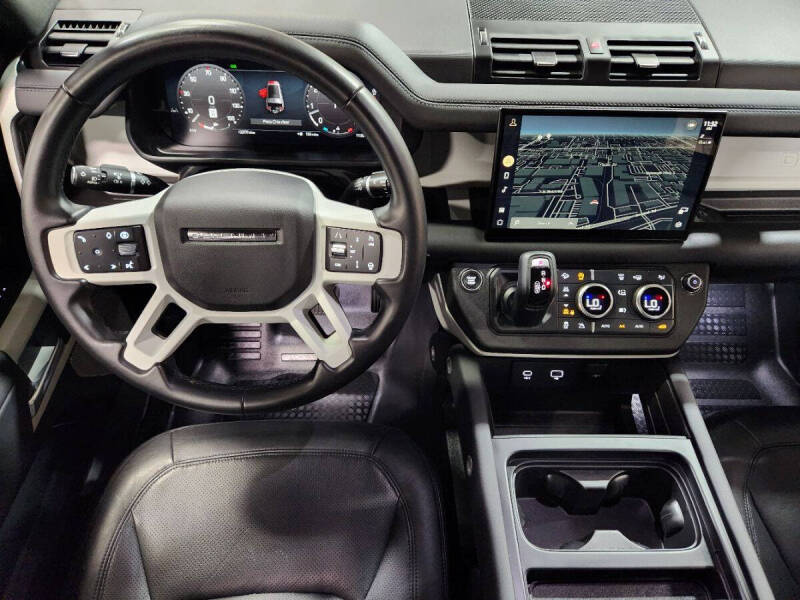 2024 Land Rover Defender 130 P400 S