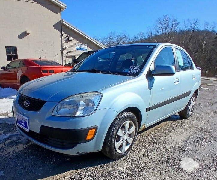 2008 Kia Rio for sale at Court House Cars, LLC in Chillicothe OH