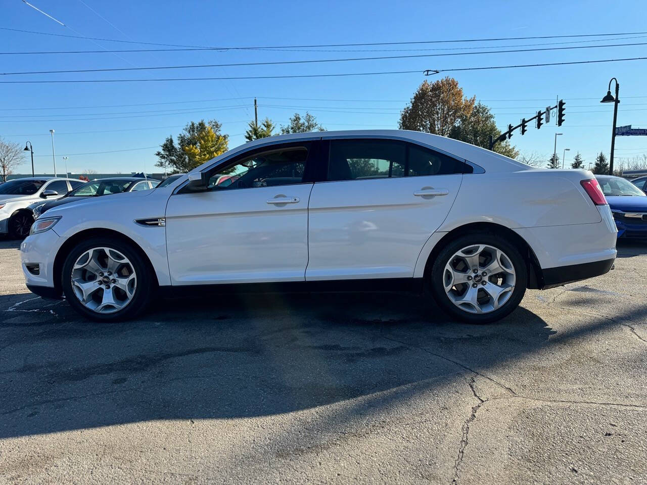 2011 Ford Taurus for sale at Smart Indy Rides LLC in Indianapolis, IN