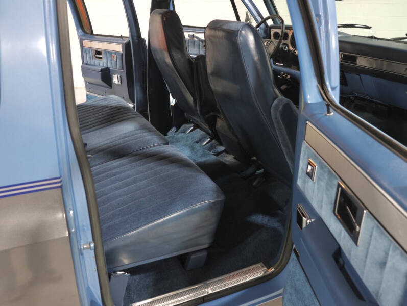1987 GMC Suburban R1500