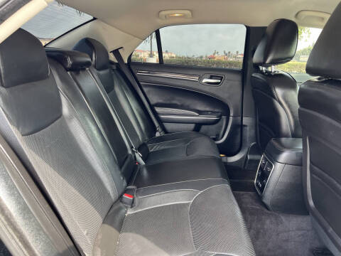 2018 Chrysler 300 Limited