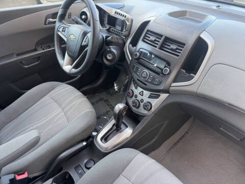 2014 Chevrolet Sonic LT Auto