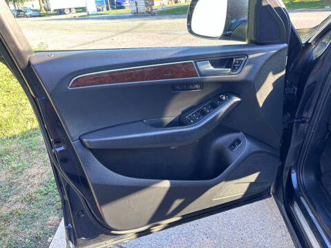 2012 Audi Q5 3.2 quattro Premium Plus