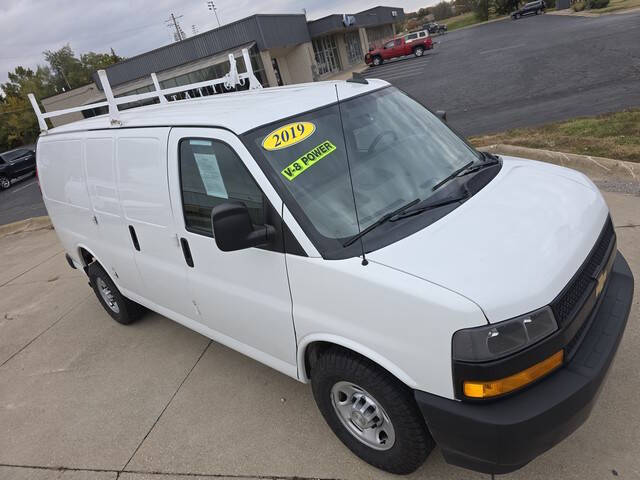 2019 Chevrolet Express Cargo Work Van's photo