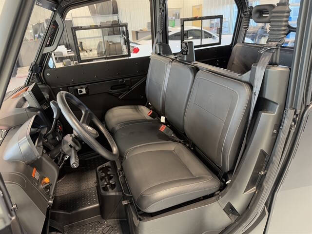 2025 Segway UT10 CREW