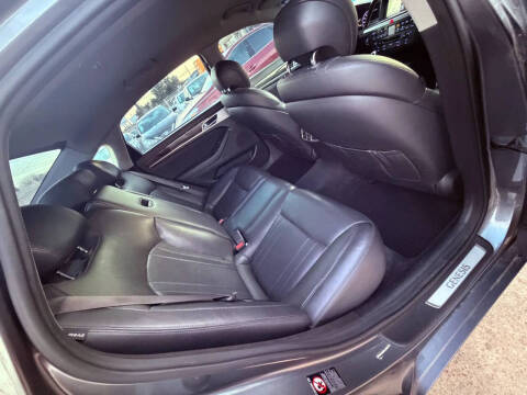 2016 Hyundai Genesis