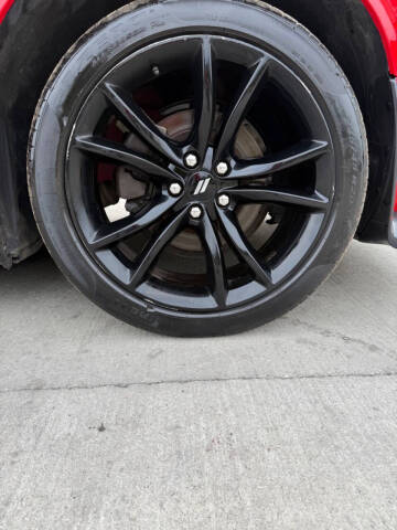 2017 Dodge Challenger SXT Plus