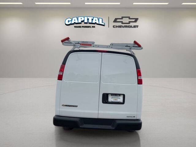 2025 Chevrolet Express 2500