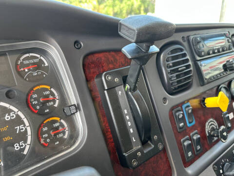 2018 Freightliner M2 106
