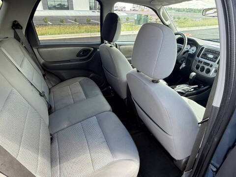 2005 Ford Escape XLT