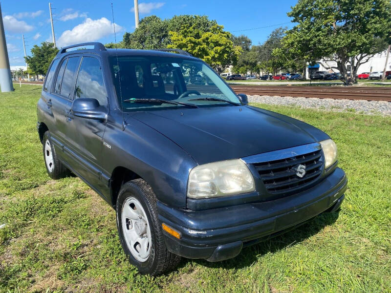 2002 Suzuki Vitara for sale at UNITED AUTO BROKERS in Hollywood FL