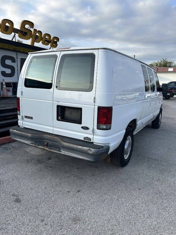 2005 Ford E-Series E-250
