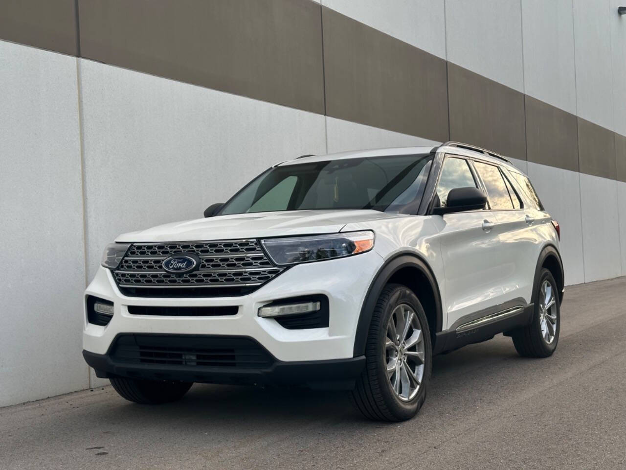 2021 Ford Explorer for sale at Phoenix Motor Co in Romulus, MI