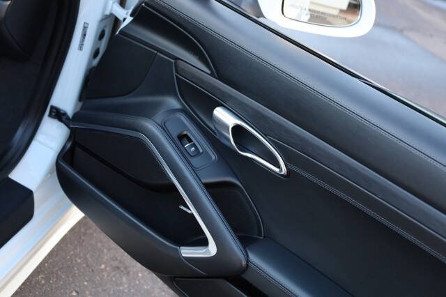 2015 Porsche 911 Carrera GTS