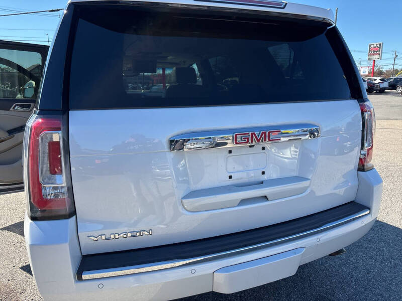 2017 GMC Yukon Denali