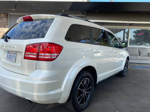 2017 Dodge Journey SE