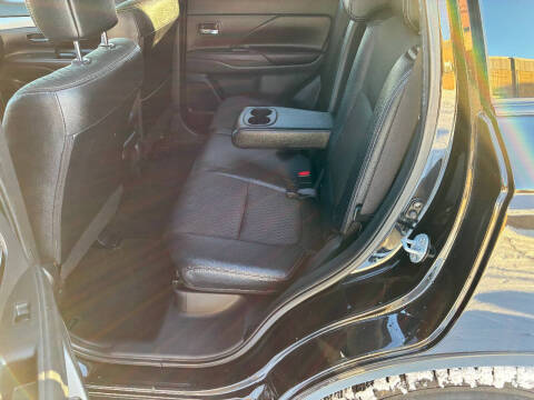 2015 Mitsubishi Outlander SE