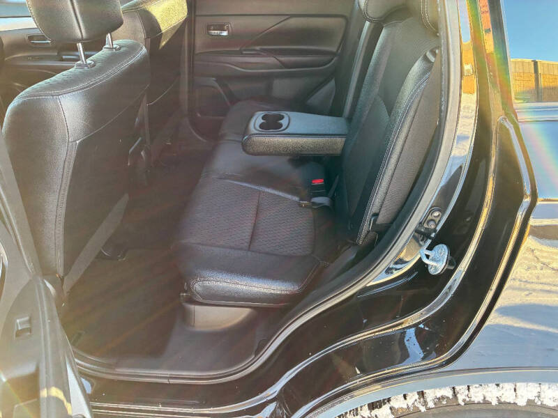 2015 Mitsubishi Outlander SE