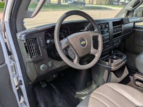 2023 Chevrolet Express 2500