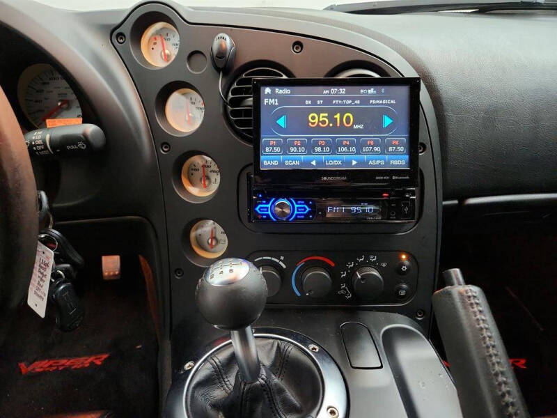 2005 Dodge Viper SRT-10