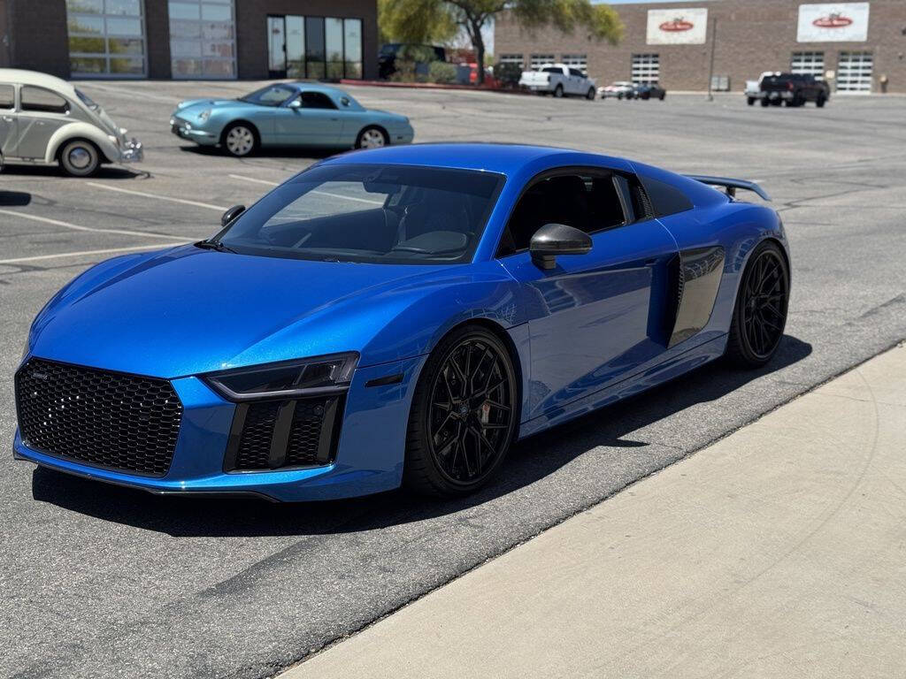 2017 Audi R8 13