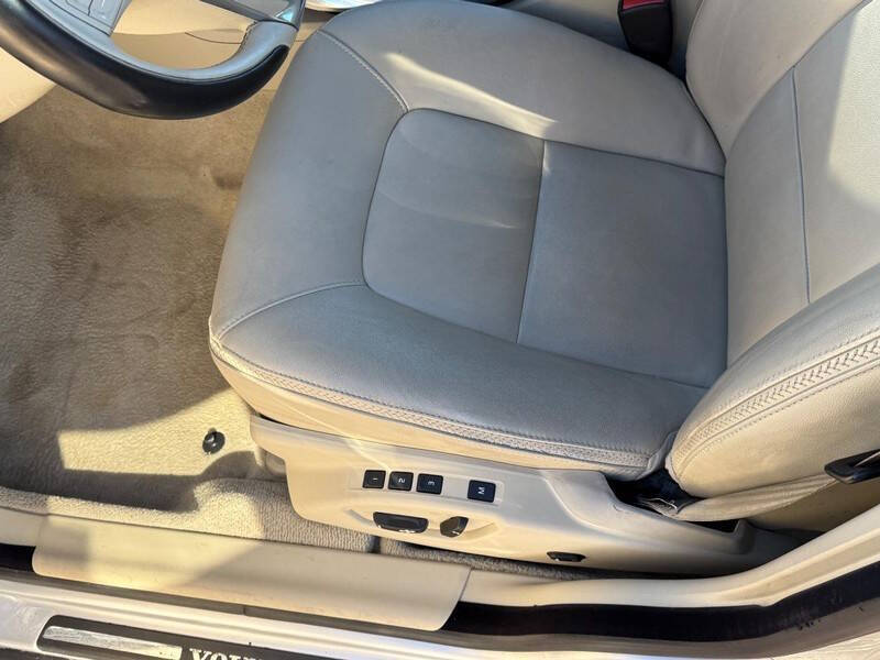 2016 Volvo XC70 T5 Platinum