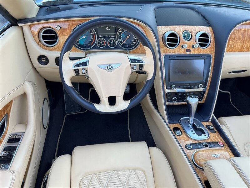 2015 Bentley Continental 25