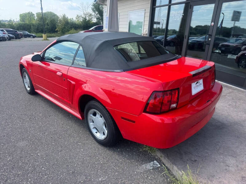2000 Ford Mustang
