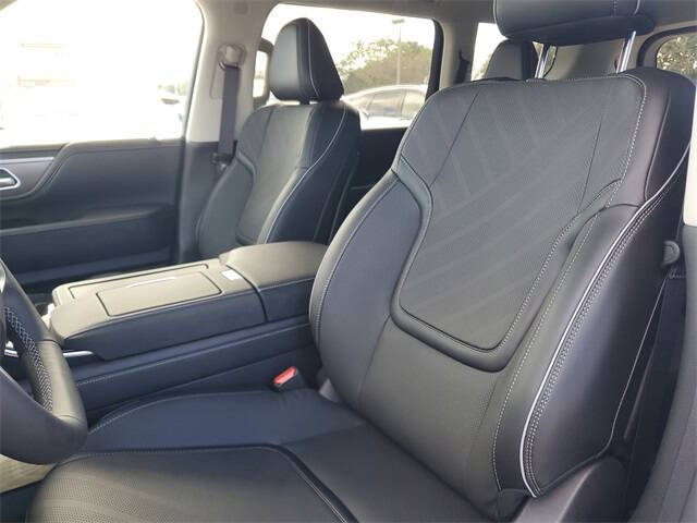 2026 Infiniti QX80 Luxe