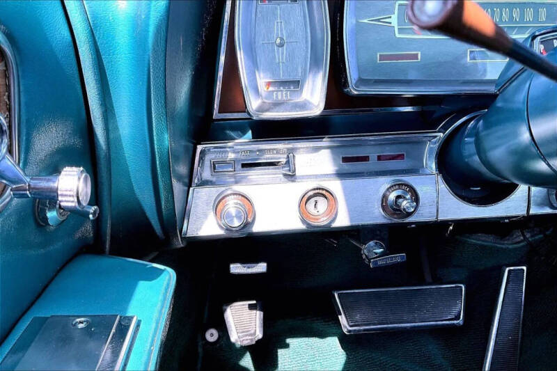 1963 Lincoln CONTINENTIAL