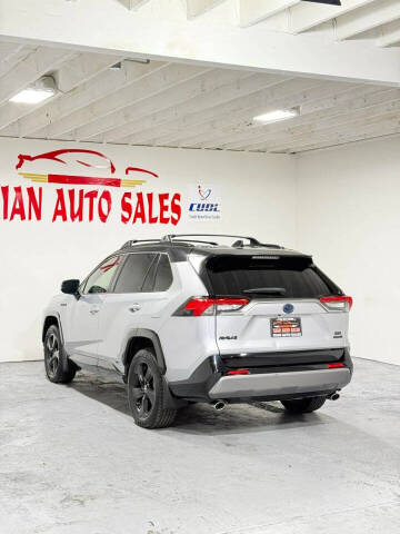 2019 Toyota RAV4 Hybrid XSE