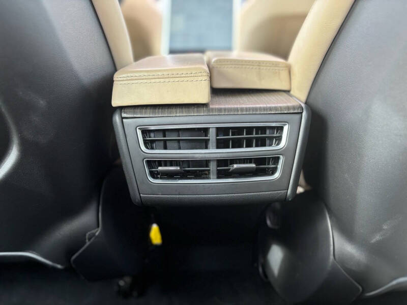 2016 Tesla Model S 70D