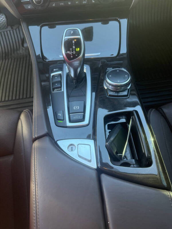 2016 BMW 5 Series 528i